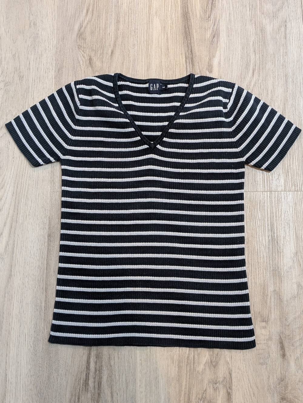 GAP Navy White Striped Ribbed V‑Neck Top Women’s Size M Stretch Casual Basic